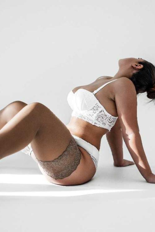 Проститутка Лера, Питера у метро Звёздная