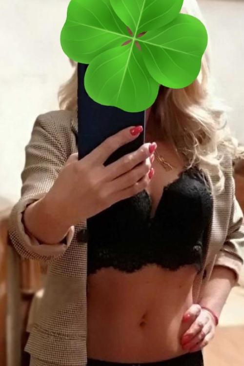 Проститутка Алина, в Питере у метро Парнас