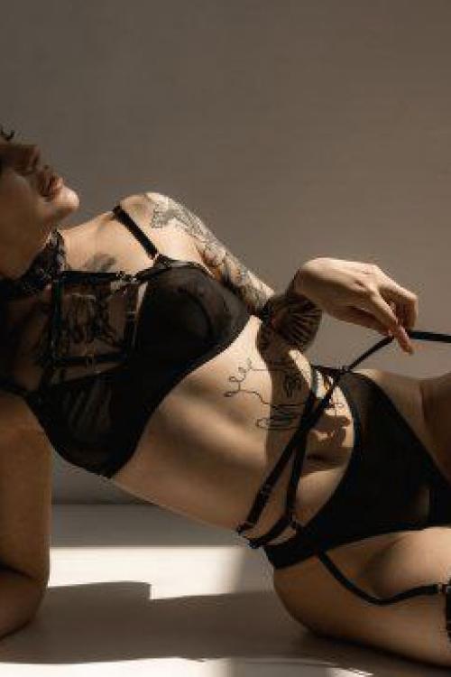 Проститутка Марина Жду в Гости, в Питере у метро Проспект Просвещения