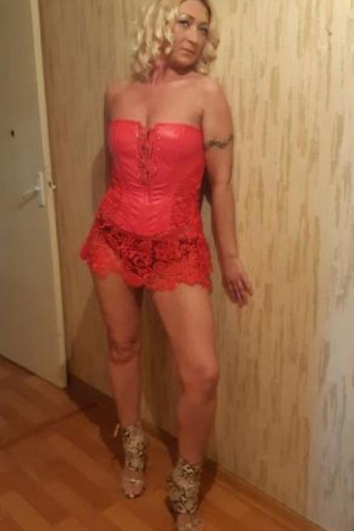 Проститутка КСЕНИЯ, СПб у метро Пионерская