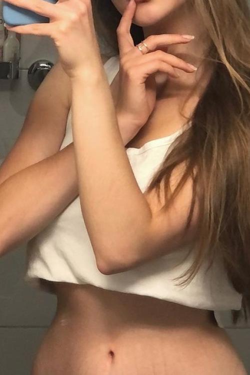 Проститутка Даша, Питера у метро Маяковская Проститутка Даша, Питера у метро Маяковская