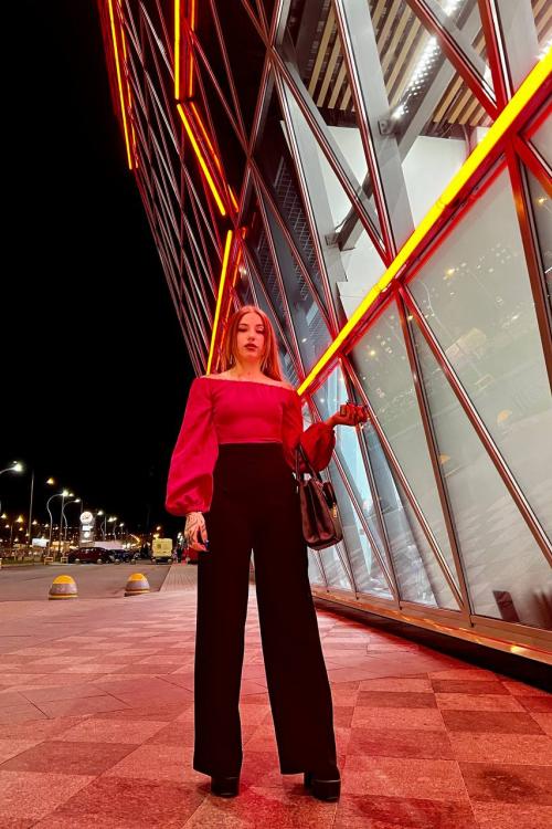 Проститутка Виктория, СПб у метро Площадь Восстания