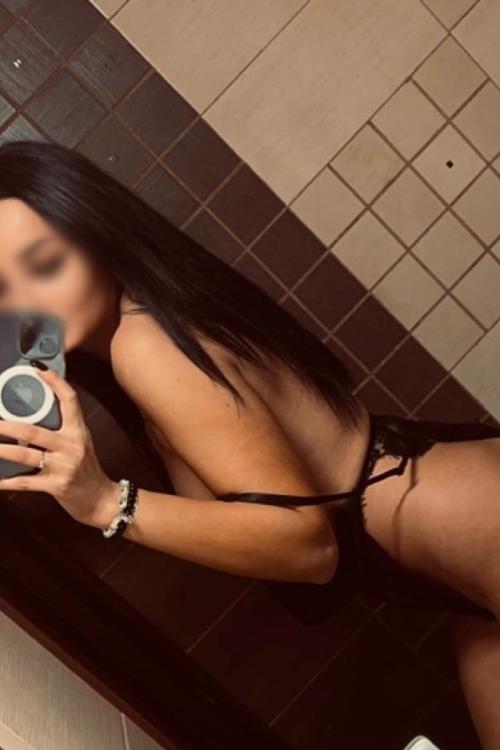 Проститутка Ксюша, Питера у метро Парк Победы