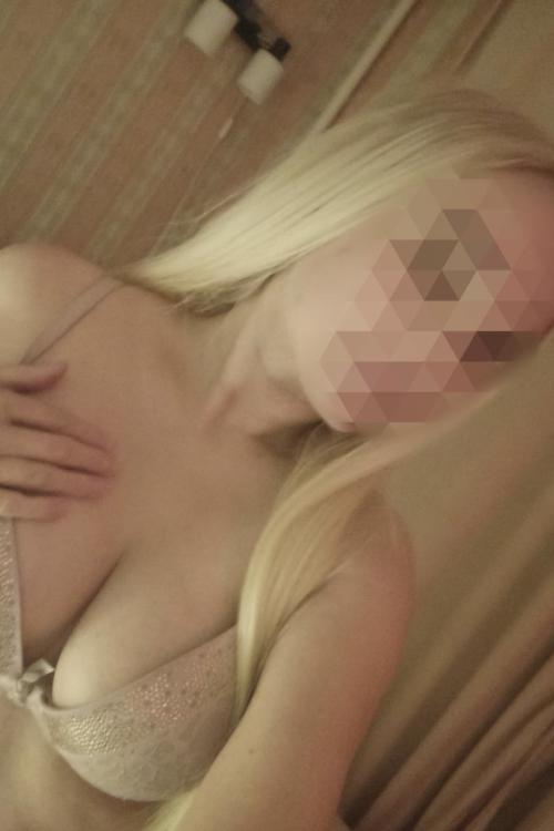 Проститутка Катя, Питера у метро Комендантский проспект