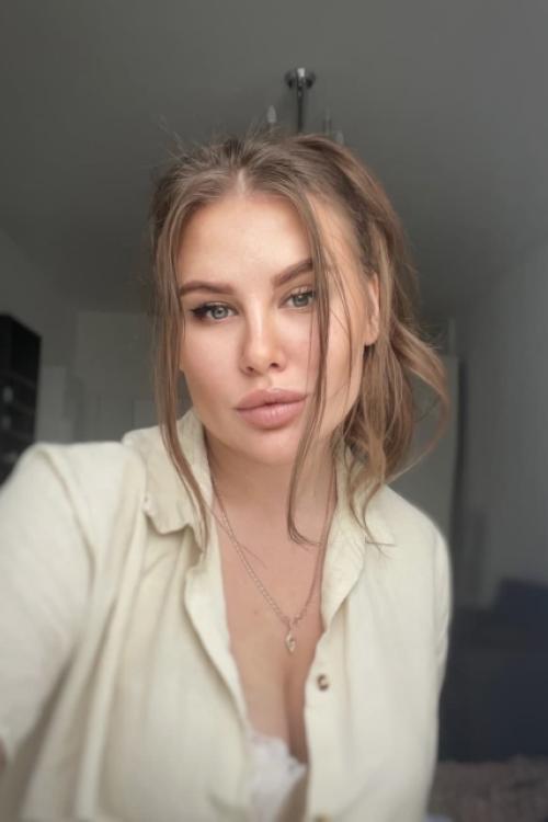 Проститутка Марина, в Питере у метро Комендантский проспект Проститутка Марина, в Питере у метро Комендантский проспект