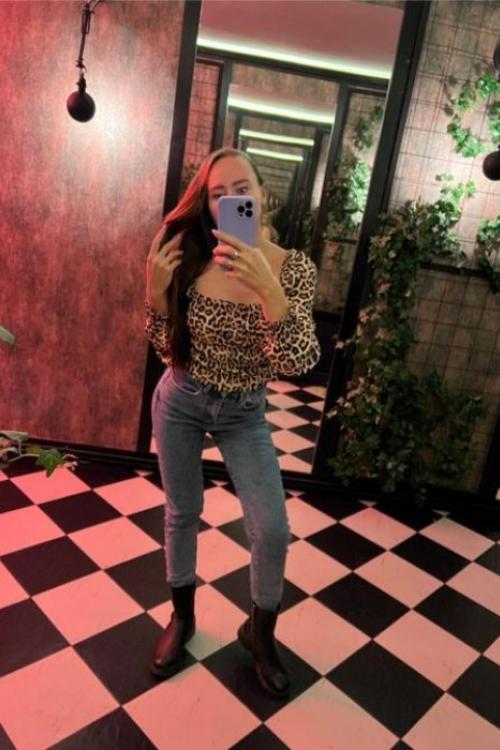 Проститутка Юля, в Питере у метро Проспект Просвещения Проститутка Юля, в Питере у метро Проспект Просвещения