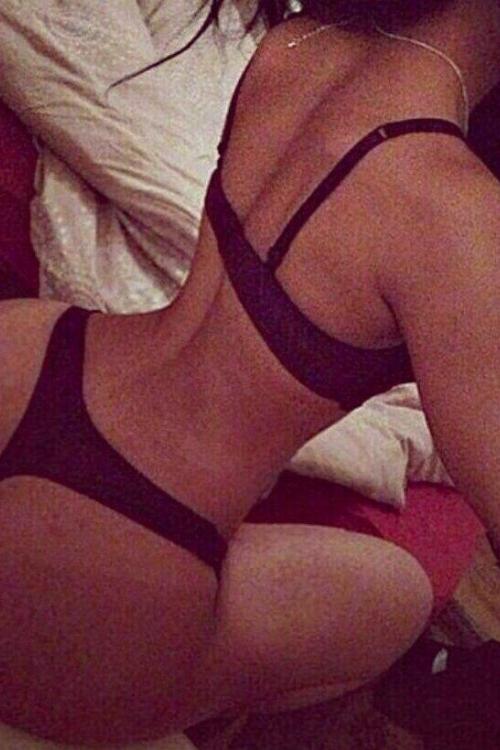 Проститутка Яна АНАЛ МБР, Питера у метро Маяковская