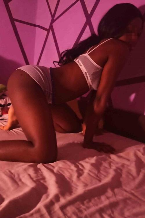 Проститутка Бьянка Негритянка, Питера у метро Ленинский проспект