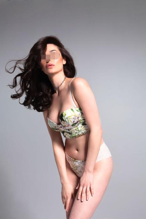 Проститутка Кира, Питера у метро метро Звёздная