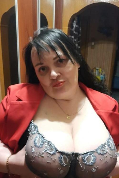 Доска Интим объявлений в Питере | 8-ой размер груди! 2000 рублей в час!