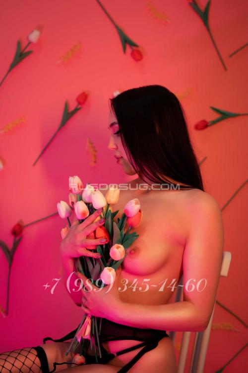 Проститутка Алина, Питера у метро Площадь Александра Невского