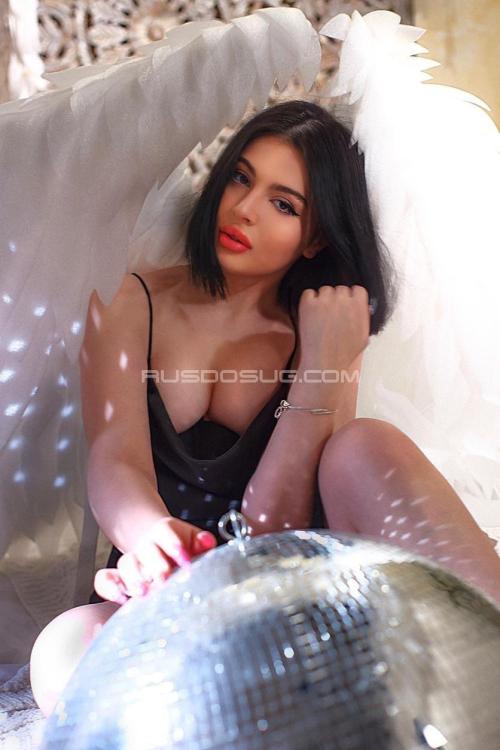 Проститутка Милана, СПб у метро Звёздная