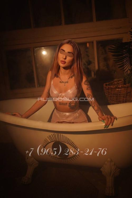 Проститутка Алиса, в Питере у метро Московская