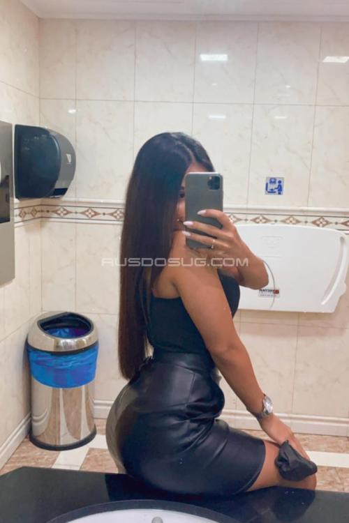 Проститутка Элина студентка, в Питере у метро Московская