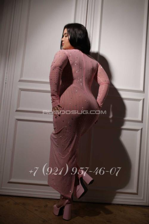 Проститутка Беатрис, Питера у метро метро Комендантский проспект