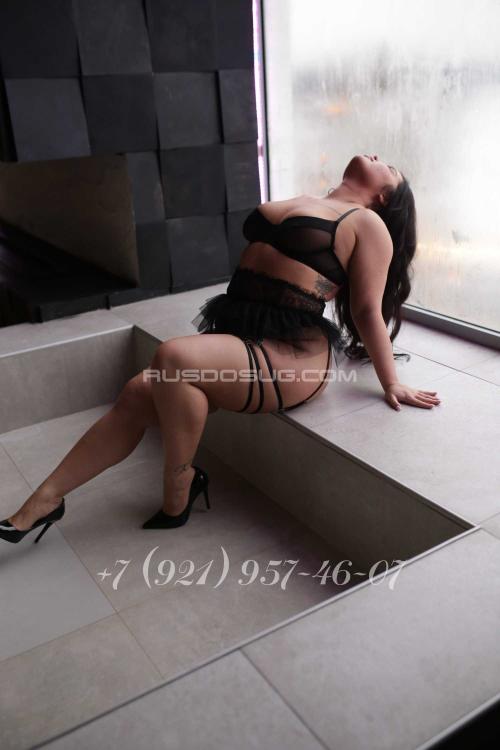 Проститутка Беатрис, Питера у метро метро Комендантский проспект