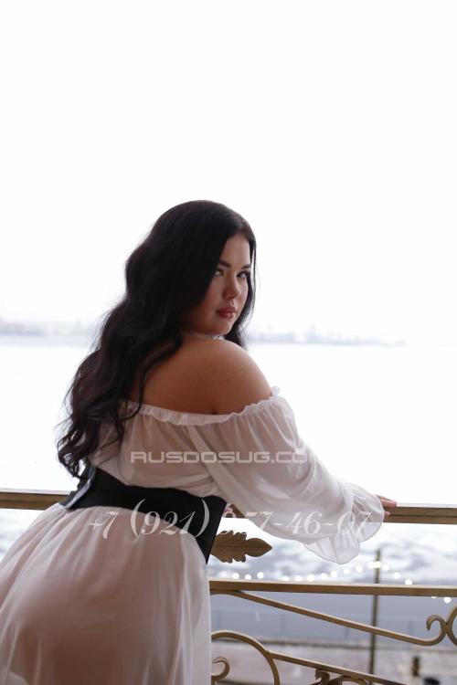 Проститутка Беатрис, Питера у метро метро Комендантский проспект