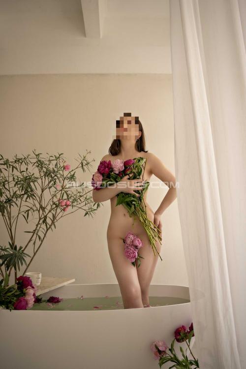 Проститутка Алиса инди, в Питере у метро Московская