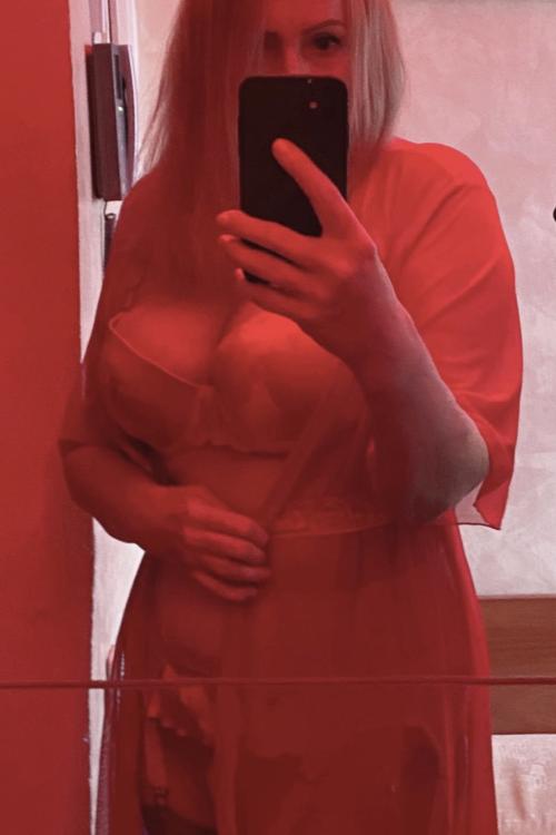 Проститутка Мила Индивидуалка, Питера у метро Ломоносовская Проститутка Мила Индивидуалка, Питера у метро Ломоносовская