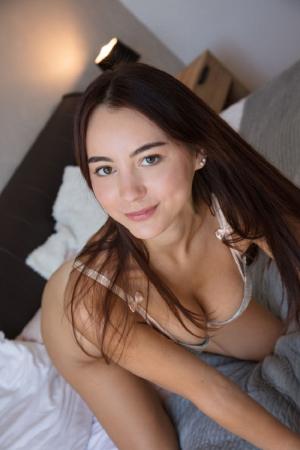 Проститутка Катя, Питера у метро Академическая