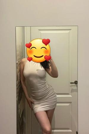 Проститутка Горячая Любовь), СПб у метро Проспект Большевиков