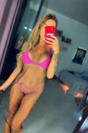 Проститутка Даша Инди, Питера у метро Академическая